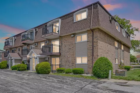 10430 Ridgeland Ave #6, Chicago Ridge, IL 60415