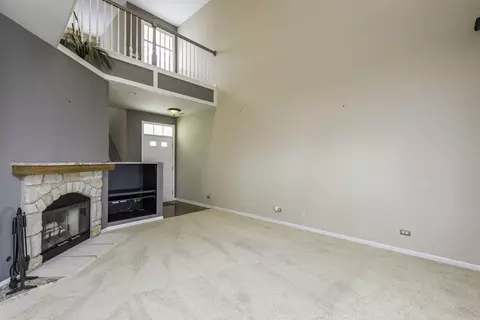 Living - 2896 Falling Waters Ln, Lindenhurst, IL 60046 photo 3 of 7