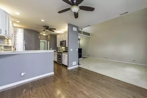 Living - 2896 Falling Waters Ln, Lindenhurst, IL 60046 photo 6 of 7