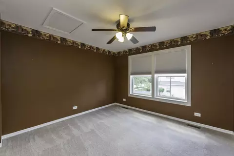 Bedroom - 2896 Falling Waters Ln, Lindenhurst, IL 60046 photo 4 of 4