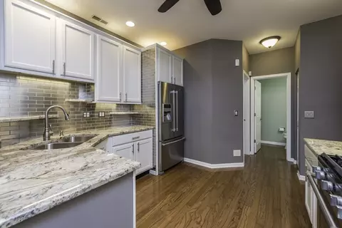 Kitchen - 2896 Falling Waters Ln, Lindenhurst, IL 60046 photo 2 of 3