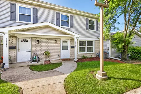 7604 Bristol Ln, Hanover Park, IL 60133
