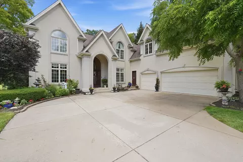 Exterior - 1108 Chadwick Ct, Aurora, IL 60502 photo 2 of 6
