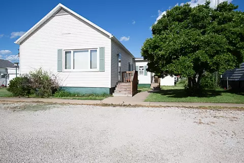 122 S Cedar St, Toluca, IL 61369