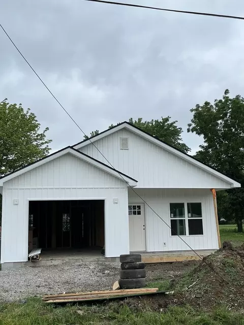 322 W Franklin St, Du Quoin, IL 62832