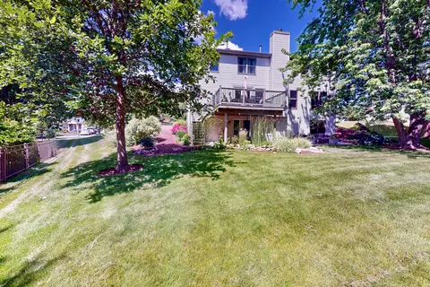 Exterior - 845 Red Barn Ln, Elgin, IL 60124 photo 8 of 9