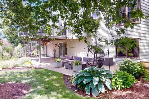 Exterior - 845 Red Barn Ln, Elgin, IL 60124 photo 9 of 9