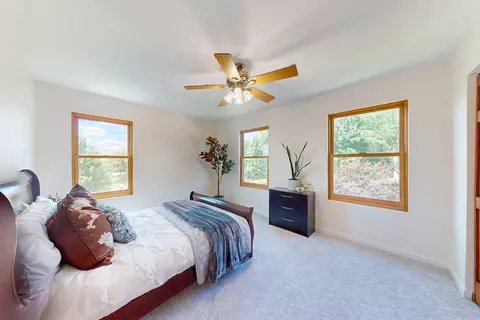 Bedroom - 845 Red Barn Ln, Elgin, IL 60124 photo 3 of 7
