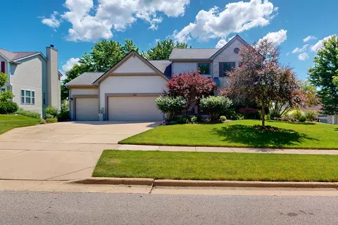 845 Red Barn Ln, Elgin, IL 60124