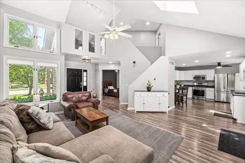 Other - 414 Flanagan Cir #B, Minooka, IL 60447 photo 2 of 7