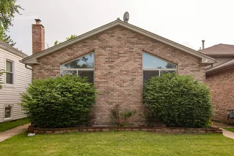 12402 S Racine Ave, Calumet Park, IL 60827