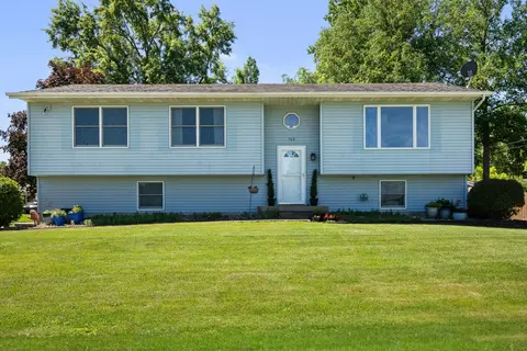504 4th Ave W, Andalusia, IL 61232