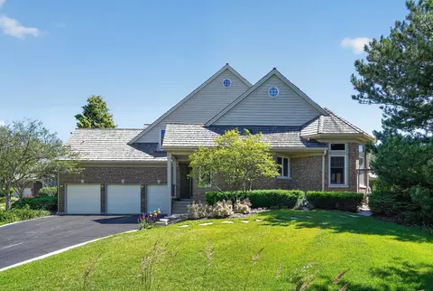21896 W Vernon Ridge Dr, Mundelein, IL 60060