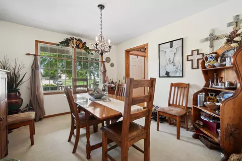 Dining - 401 S 8th Ave, Eldridge, IA 52748 photo 2 of 2