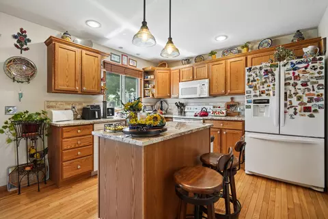 Kitchen - 401 S 8th Ave, Eldridge, IA 52748 photo 3 of 3
