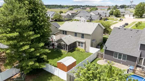 View/Area - 401 S 8th Ave, Eldridge, IA 52748 photo 2 of 4