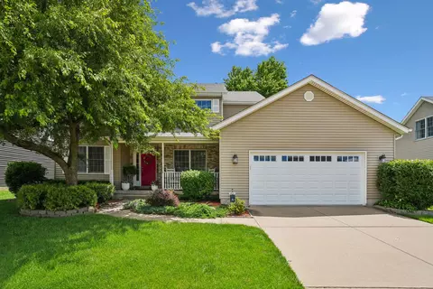 401 S 8th Ave, Eldridge, IA 52748