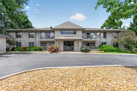 1011 Ashley Ct S #2D, Lockport, IL 60441