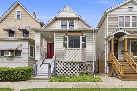 2446 W Pensacola Ave, Chicago, IL 60618