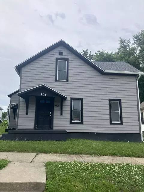 708 W Jefferson St W, Bloomington, IL 61701