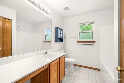 Bath - 5313 White Oaks Ct, Plainfield, IL 60586 photo 2 of 4