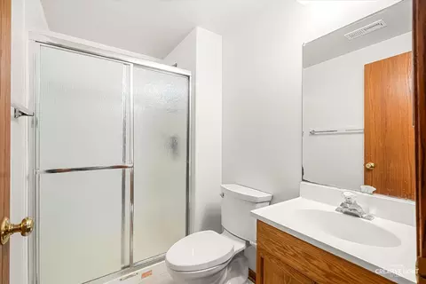 Bath - 5313 White Oaks Ct, Plainfield, IL 60586 photo 4 of 4