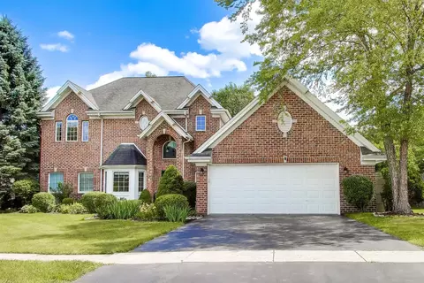 617 Nordic Ct, Libertyville, IL 60048