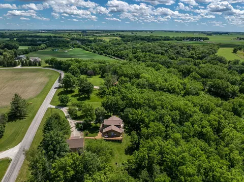 View/Area - 17 Deer Run Rd, Orion, IL 61273 photo 6 of 7