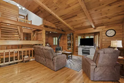 Living - 17 Deer Run Rd, Orion, IL 61273 photo 1 of 2