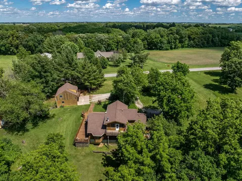 View/Area - 17 Deer Run Rd, Orion, IL 61273 photo 1 of 7