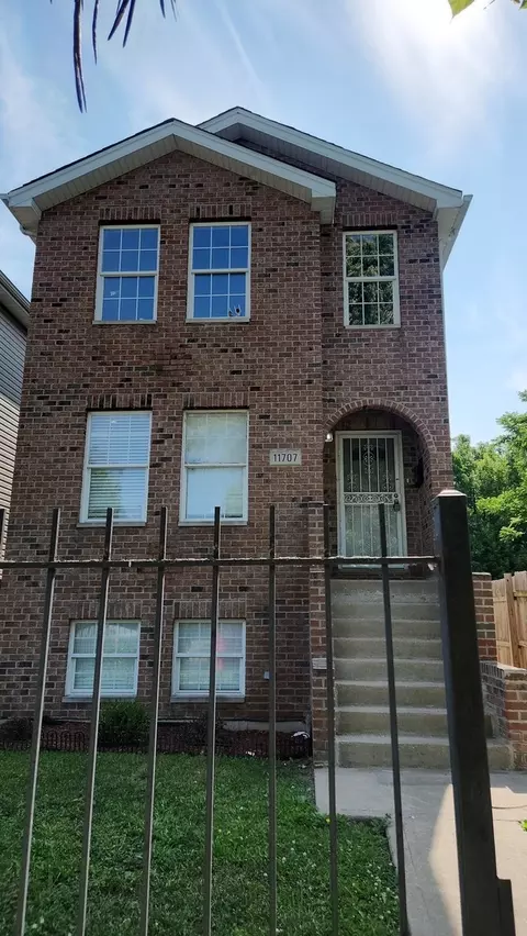 11707 S Morgan St, Chicago, IL 60643