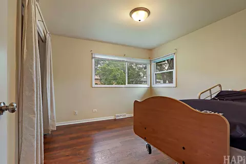 Bedroom - 4209 Ponca St, Mchenry, IL 60050 photo 1 of 3