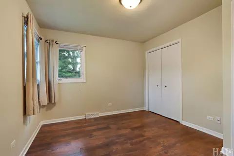 Bedroom - 4209 Ponca St, Mchenry, IL 60050 photo 3 of 3