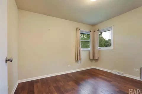 Bedroom - 4209 Ponca St, Mchenry, IL 60050 photo 2 of 3