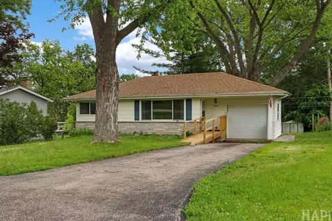 Exterior - 4209 Ponca St, Mchenry, IL 60050 photo 3 of 6