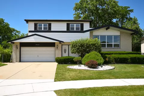 9834 N Maynard Ter, Niles, IL 60714