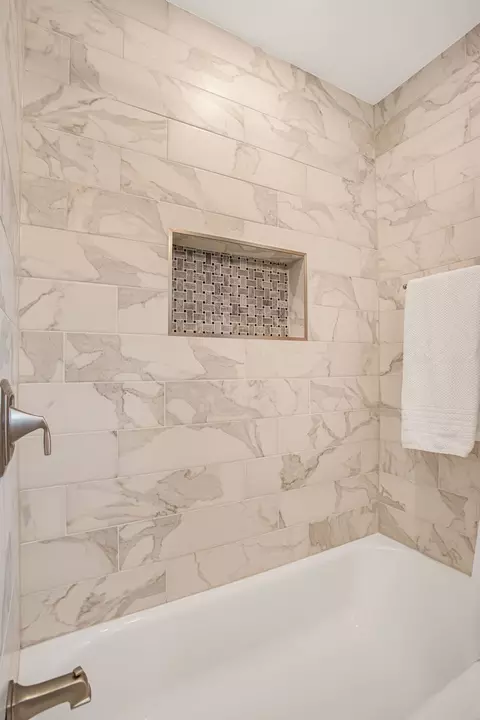 Bath - 2217 Keystone Ave, North Riverside, IL 60546 photo 2 of 2