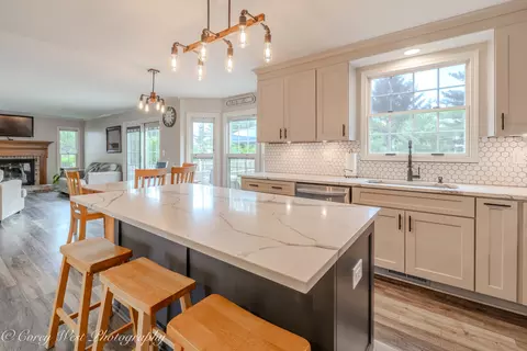 Kitchen - 1431 Steeplechase Rd, Bartlett, IL 60103 photo 3 of 4
