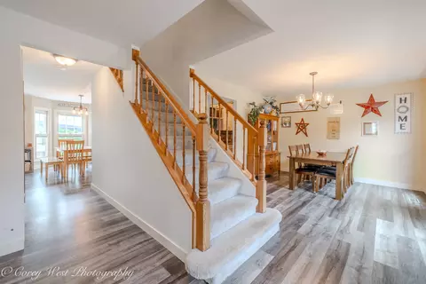 Entry Way - 1431 Steeplechase Rd, Bartlett, IL 60103 photo 2 of 3