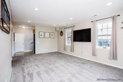Living - 1416 Draper Rd, Mchenry, IL 60050 photo 7 of 7