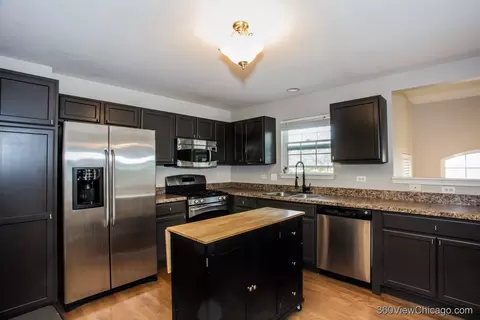 Kitchen - 1416 Draper Rd, Mchenry, IL 60050 photo 2 of 4