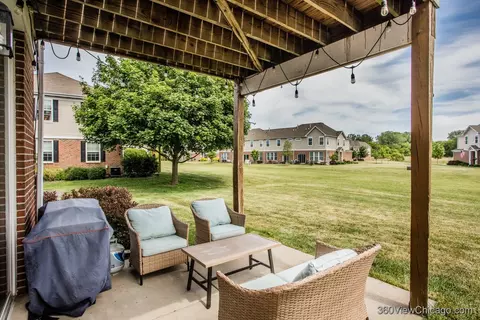 Exterior - 1416 Draper Rd, Mchenry, IL 60050 photo 6 of 8