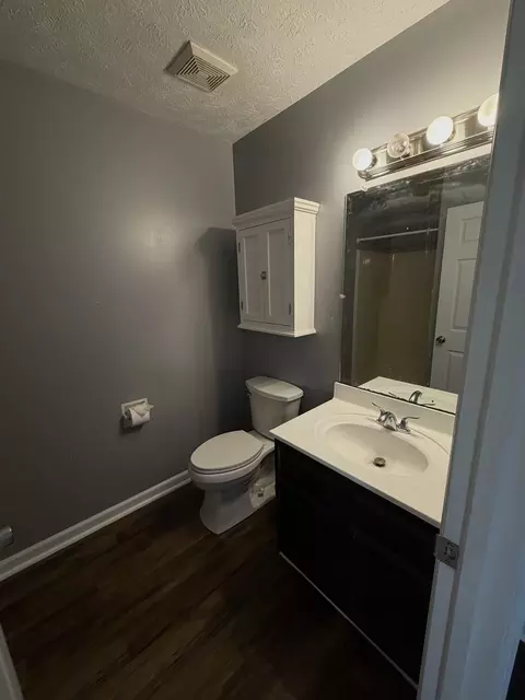 Bath - 1622 Bensington Ct, Normal, IL 61761 photo 3 of 3