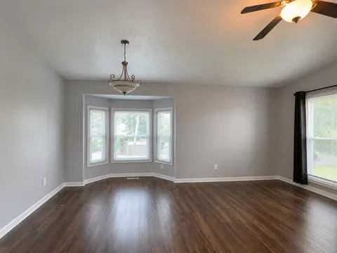 Living - 1622 Bensington Ct, Normal, IL 61761 photo 3 of 4