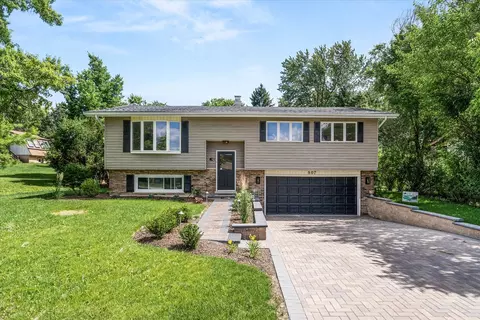 807 Division St, Lisle, IL 60532
