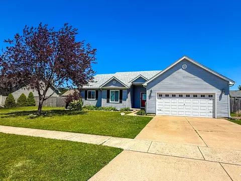 610 Effie Dr, Earlville, IL 60518