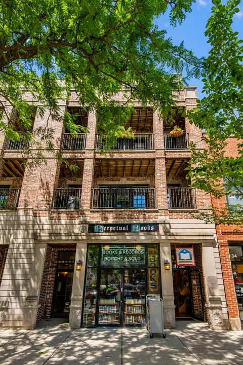 2136 W Division St #4, Chicago, IL 60622