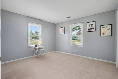 Bedroom - 4612 26th Ave, Moline, IL 61265 photo 1 of 4