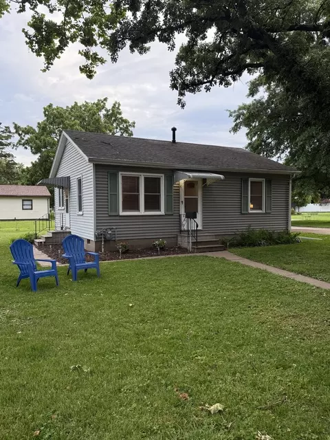 4612 26th Ave, Moline, IL 61265