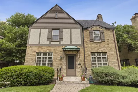 801 Lundvall Ave, Rockford, IL 61107